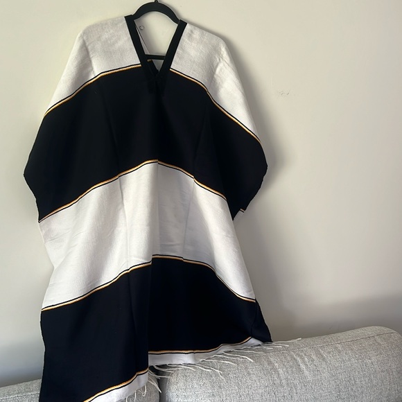 San Diego Chargers Poncho - One Size Fits ALL - Picture 4 of 6